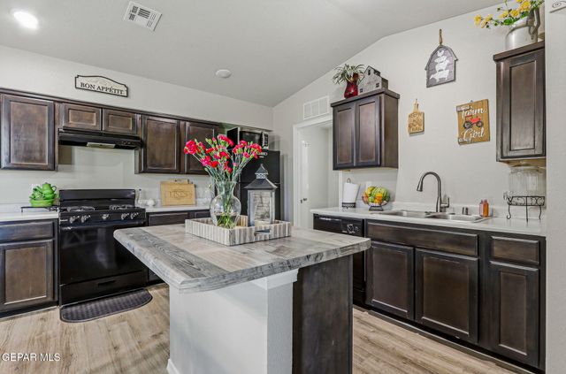 14308 Paraiso Drive, Horizon City, TX 79928