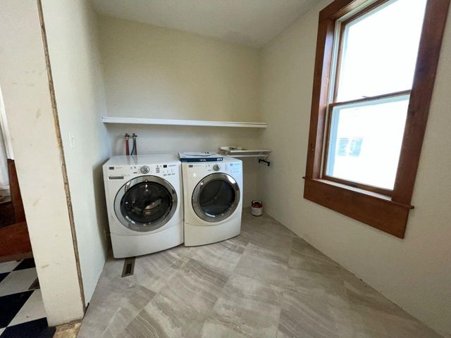 212 N WATER STREET, Algoma, WI 54201