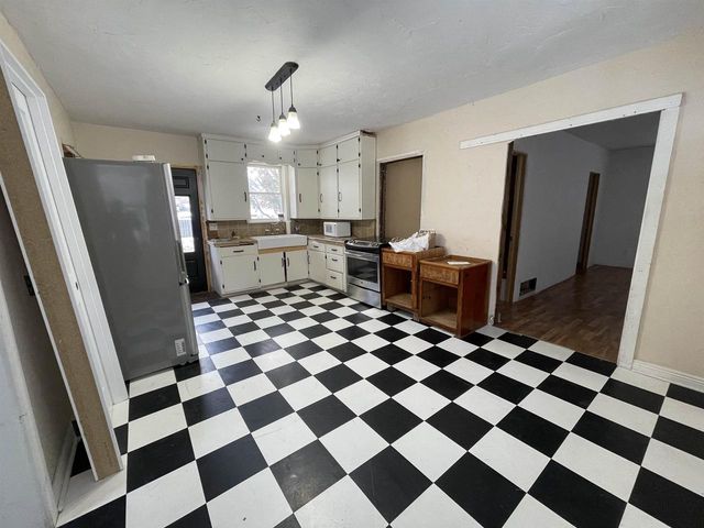 212 N WATER STREET, Algoma, WI 54201