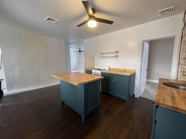 212 N WATER STREET, Algoma, WI 54201