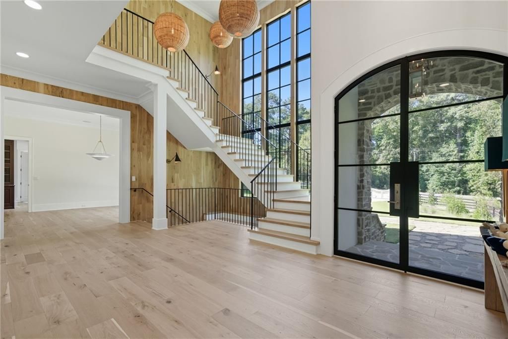 Image 10 of property listing at 14801 HOPEWELL Road, Alpharetta, GA 30004