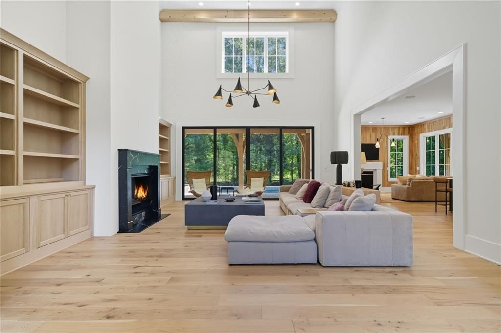 Image 12 of property listing at 14801 HOPEWELL Road, Alpharetta, GA 30004