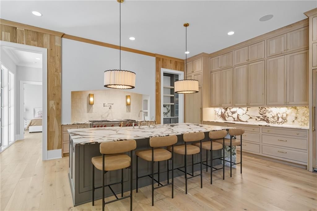 Image 14 of property listing at 14801 HOPEWELL Road, Alpharetta, GA 30004