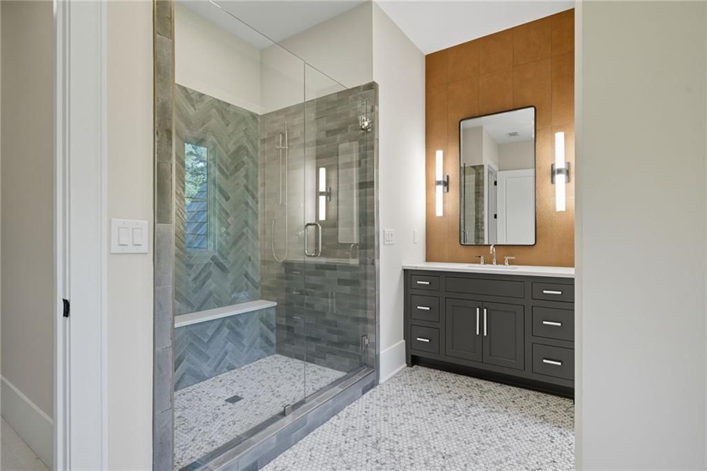 Image 36 of property listing at 14801 HOPEWELL Road, Alpharetta, GA 30004