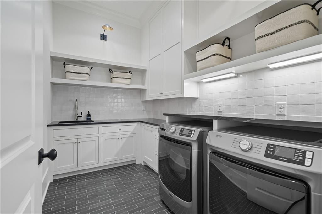 Image 38 of property listing at 14801 HOPEWELL Road, Alpharetta, GA 30004