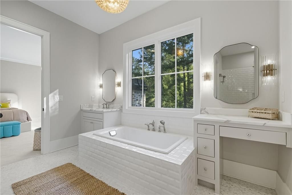 Image 41 of property listing at 14801 HOPEWELL Road, Alpharetta, GA 30004