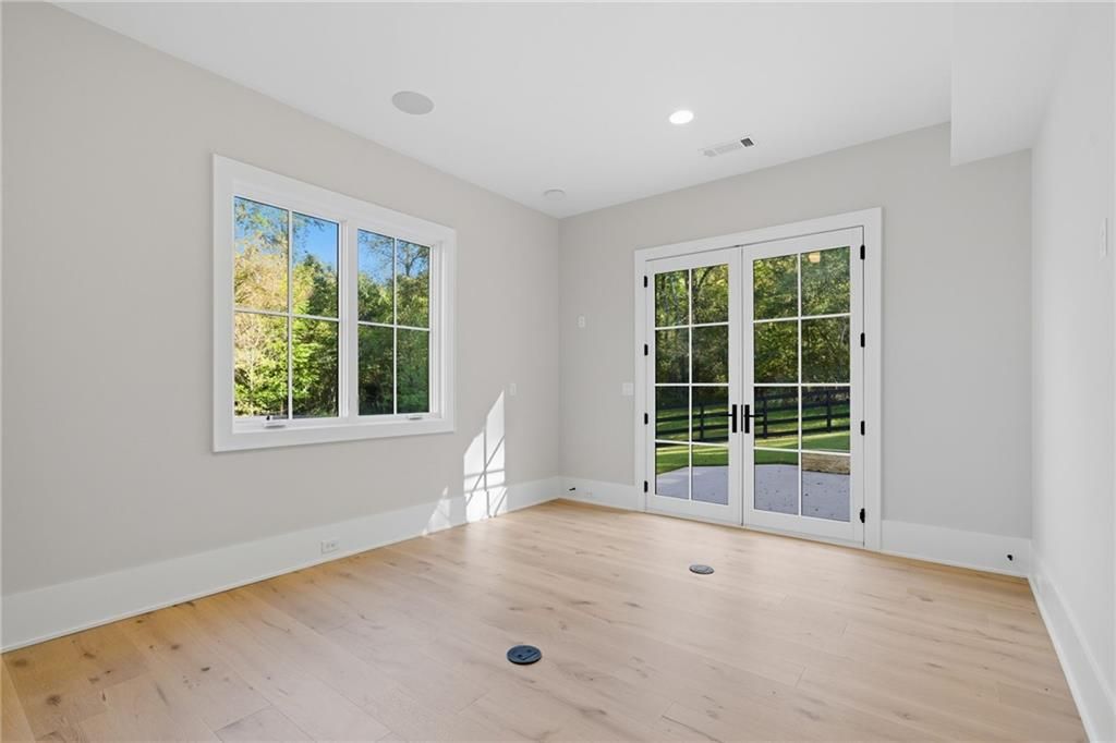 Image 45 of property listing at 14801 HOPEWELL Road, Alpharetta, GA 30004