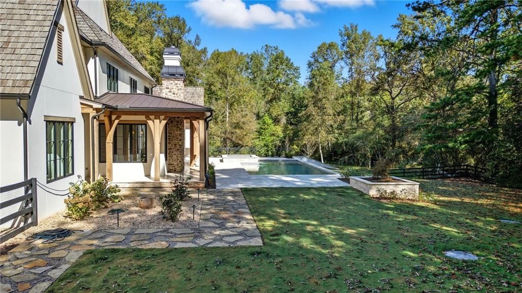 Image 5 of property listing at 14801 HOPEWELL Road, Alpharetta, GA 30004