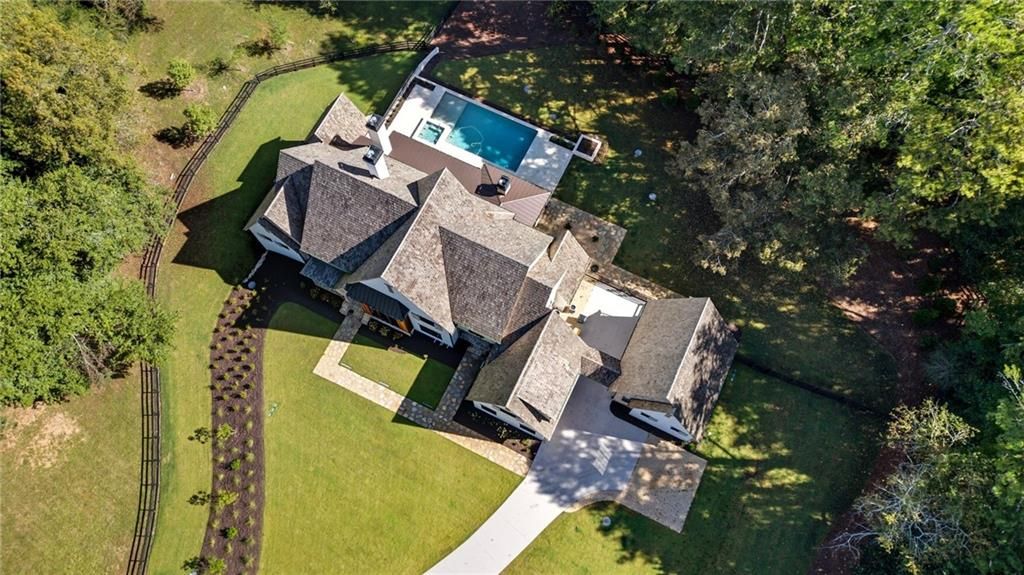 Image 6 of property listing at 14801 HOPEWELL Road, Alpharetta, GA 30004