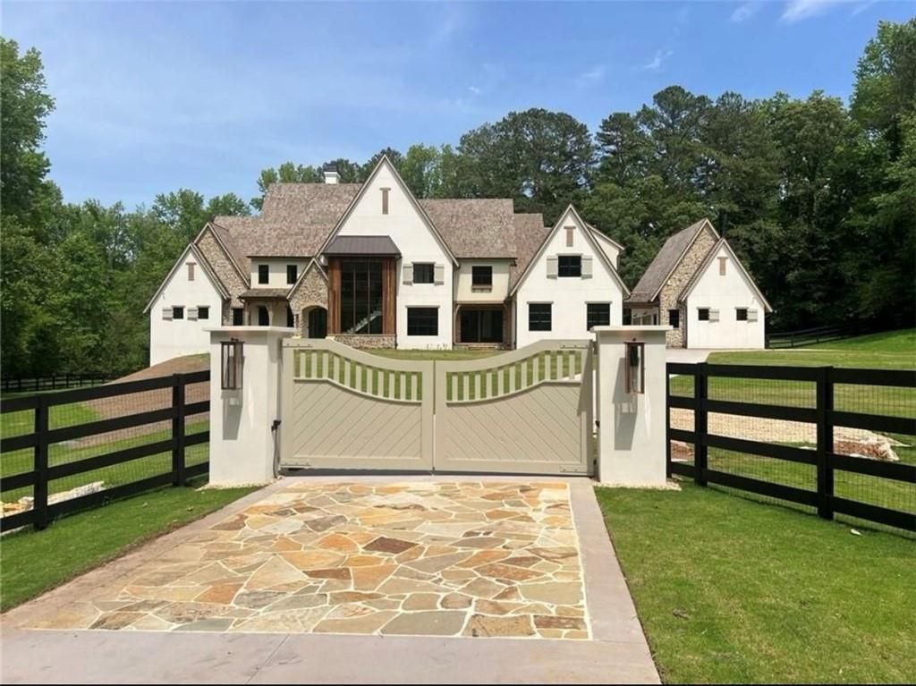 Image 61 of property listing at 14801 HOPEWELL Road, Alpharetta, GA 30004
