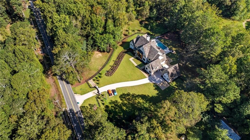 Image 8 of property listing at 14801 HOPEWELL Road, Alpharetta, GA 30004