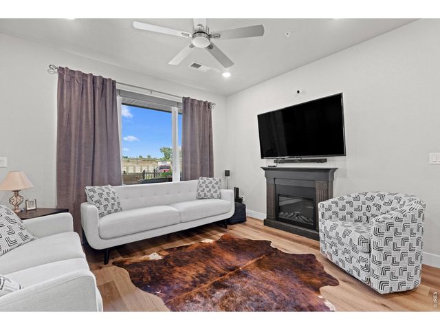 6825 Maple Leaf Dr 102, Timnath, CO 80547