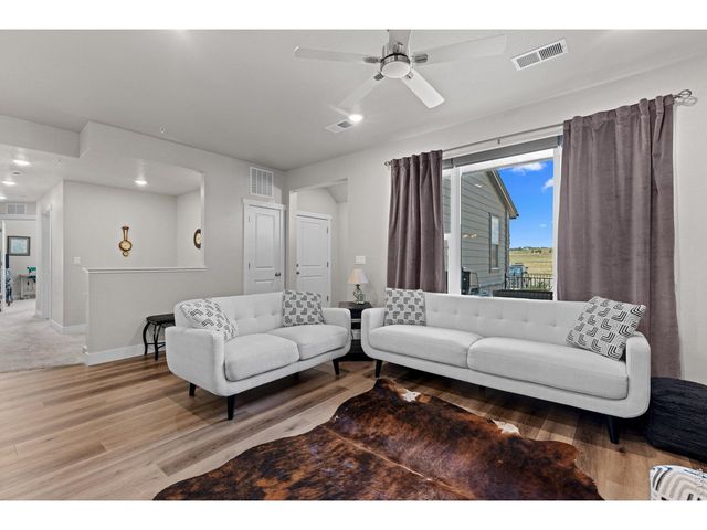 6825 Maple Leaf Dr 102, Timnath, CO 80547