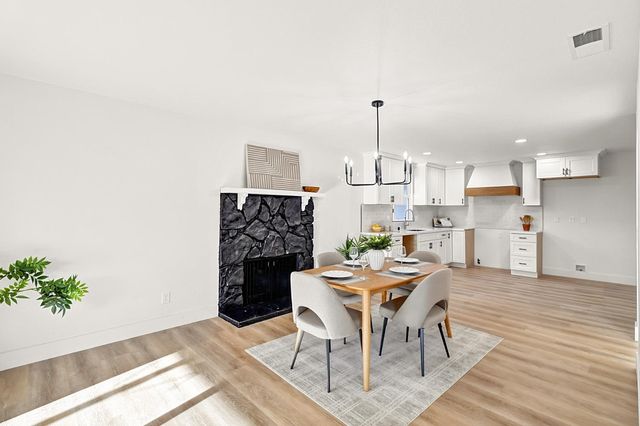 2916 Belmar St, Sacramento, CA 95826