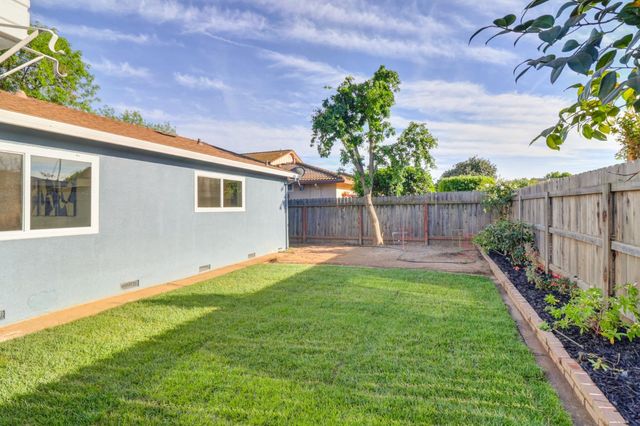 2916 Belmar St, Sacramento, CA 95826