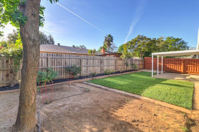 2916 Belmar St, Sacramento, CA 95826