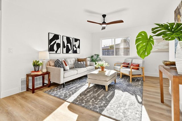 2916 Belmar St, Sacramento, CA 95826