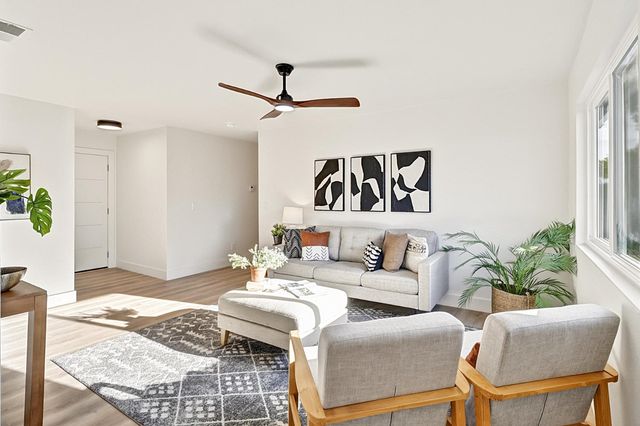 2916 Belmar St, Sacramento, CA 95826