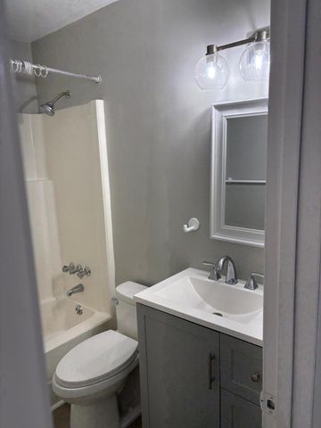 13 S Anderson Avenue B, Charleston, SC 29412