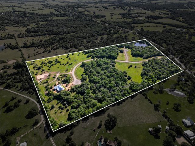 140 Woodland Meadows Lane, La Grange, TX 78945