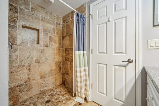 849 SE Delaware Avenue, Ankeny, IA 50021