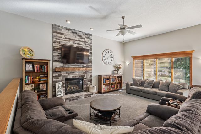 849 SE Delaware Avenue, Ankeny, IA 50021