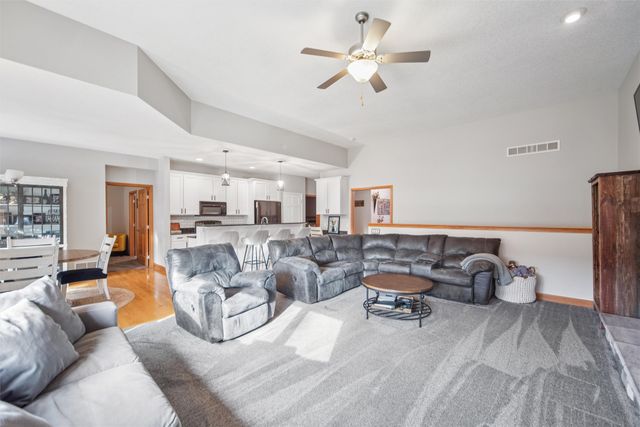 849 SE Delaware Avenue, Ankeny, IA 50021