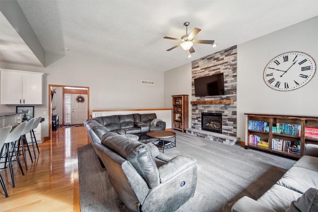 849 SE Delaware Avenue, Ankeny, IA 50021