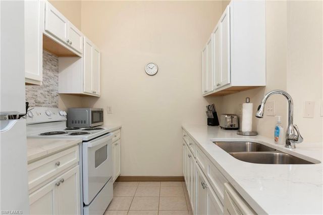 5120 Courtyards CT 89, Cape Coral, FL 33914