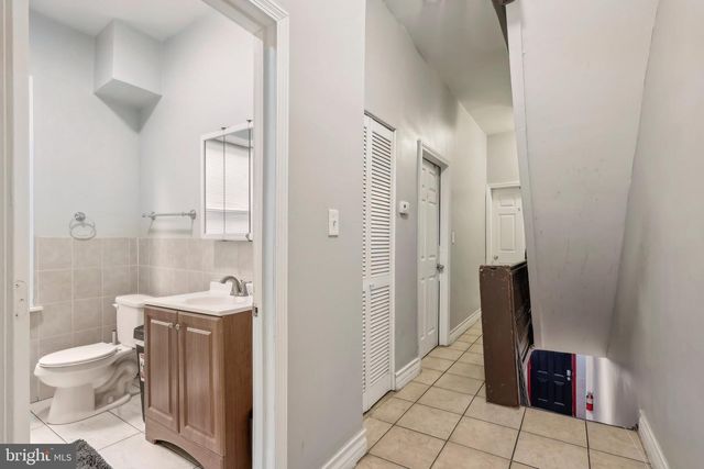 2212 N CAMAC ST, Philadelphia, PA 19133
