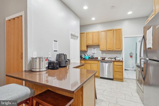 2212 N CAMAC ST, Philadelphia, PA 19133