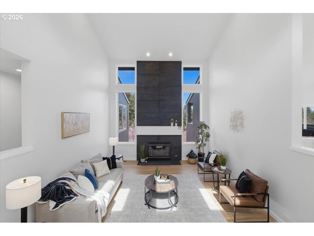 2455 W 29TH Ave, Eugene, OR 97405