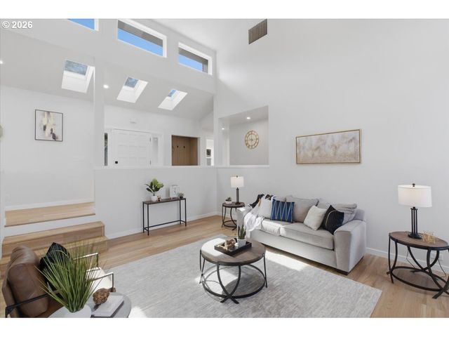 2455 W 29TH Ave, Eugene, OR 97405