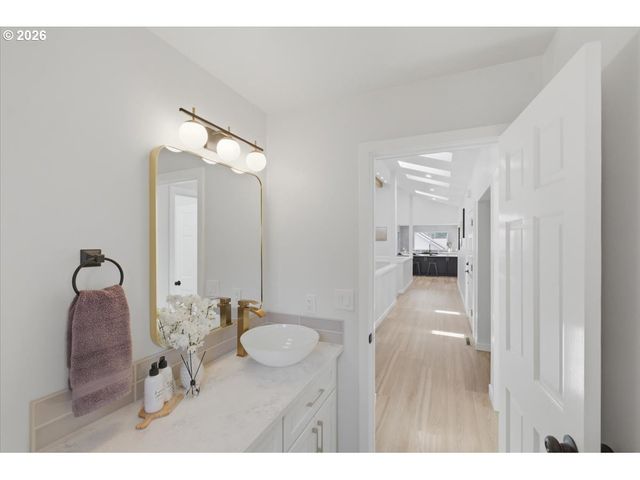 2455 W 29TH Ave, Eugene, OR 97405