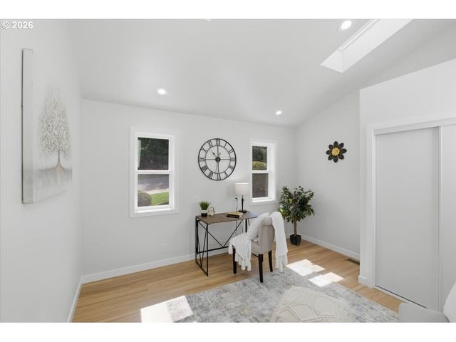 2455 W 29TH Ave, Eugene, OR 97405