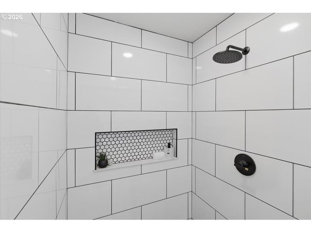 2455 W 29TH Ave, Eugene, OR 97405