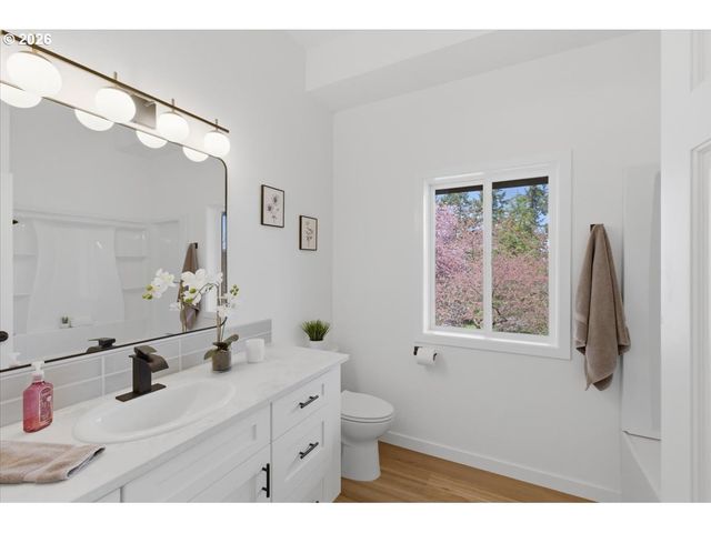 2455 W 29TH Ave, Eugene, OR 97405