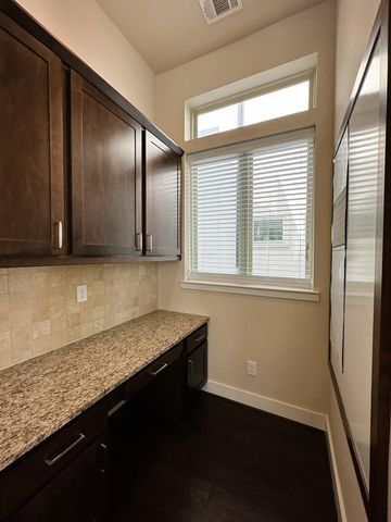 4406 Eli Street C, Houston, TX 77007