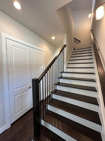 4406 Eli Street C, Houston, TX 77007