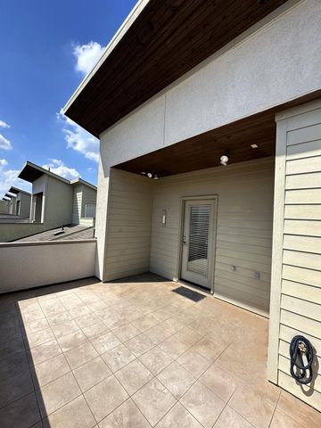 4406 Eli Street C, Houston, TX 77007