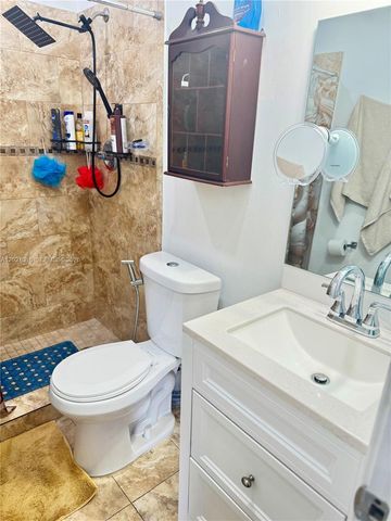 7231 W 29th Way, Hialeah, FL 33018