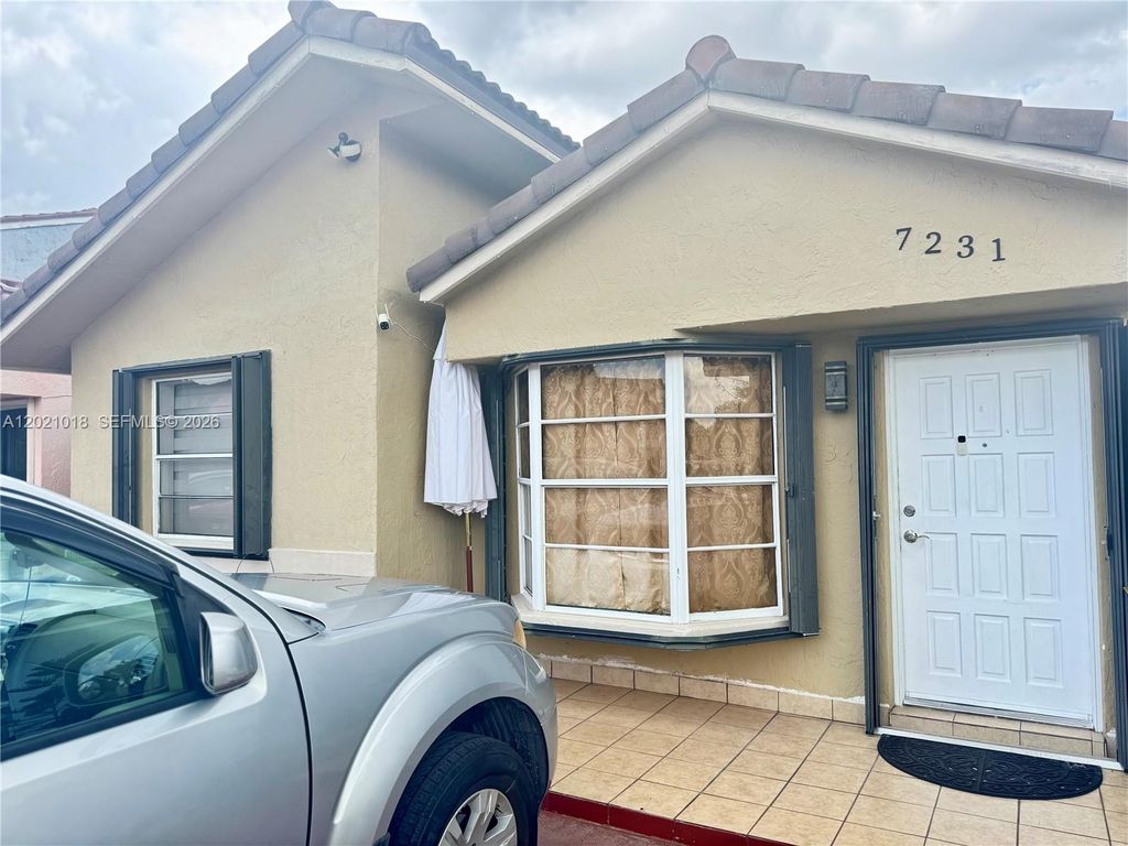 7231 W 29th Way, Hialeah, FL 33018