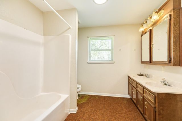 555 County Road 502a, Sweeny, TX 77480