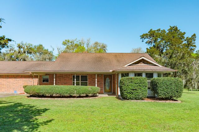 555 County Road 502a, Sweeny, TX 77480