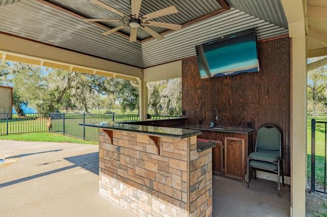 555 County Road 502a, Sweeny, TX 77480