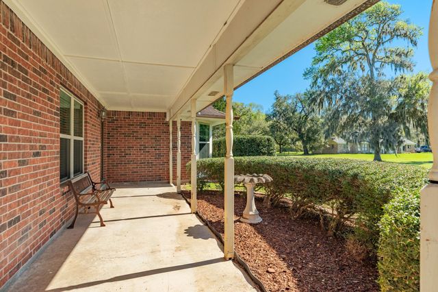 555 County Road 502a, Sweeny, TX 77480