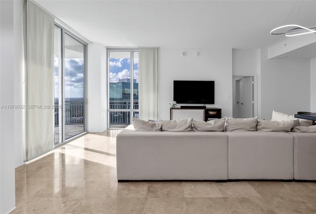 9066 SW 73rd Ct PH2402, Miami, FL 33156