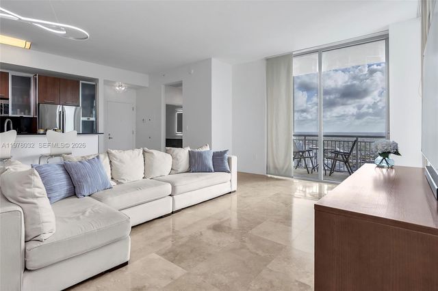 9066 SW 73rd Ct PH2402, Miami, FL 33156