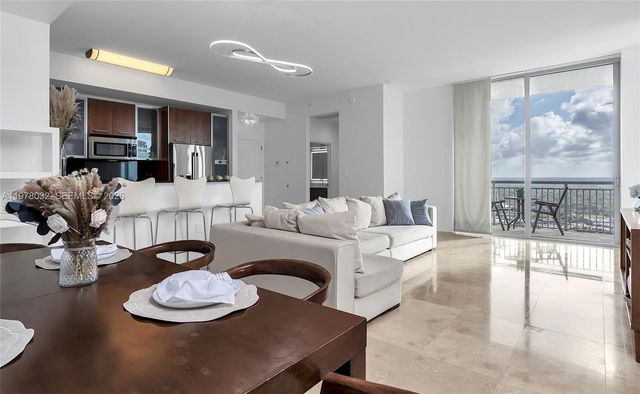 9066 SW 73rd Ct PH2402, Miami, FL 33156