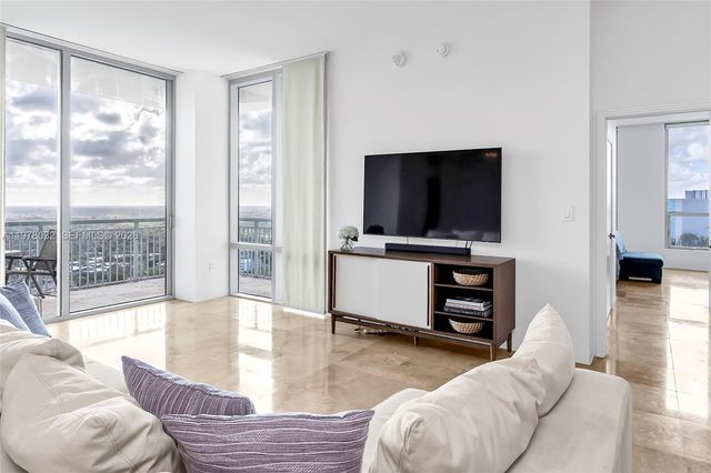 9066 SW 73rd Ct PH2402, Miami, FL 33156